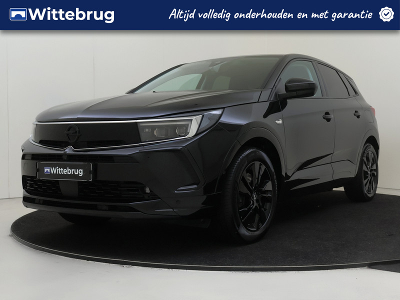 Opel Grandland 1.6 Turbo Hybrid Level 4 |