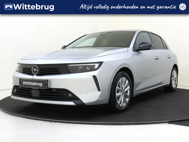 Opel Astra 1.2 110pk  Turbo Business Edition