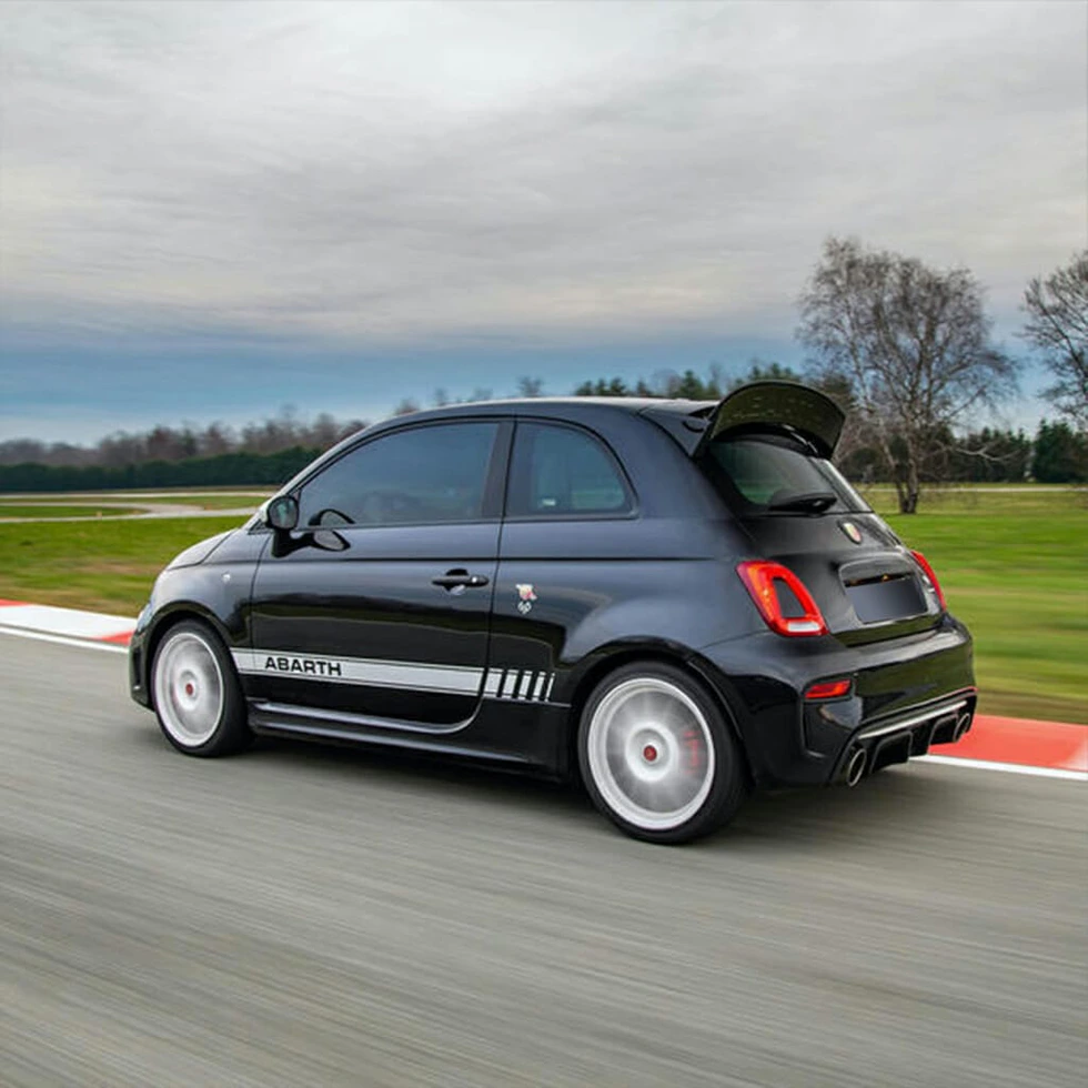 Jouw Abarth <b data-lazy-src=